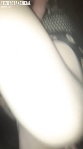 kolega mnie rucha na oczach narzyczonego.mp4