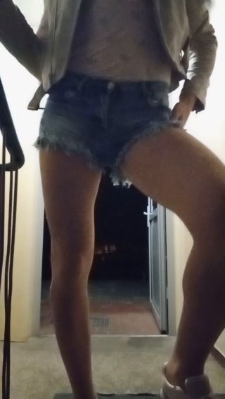 VID_20220814_213921.mp4