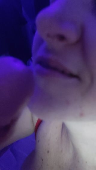 VID_20240204_190415.mp4